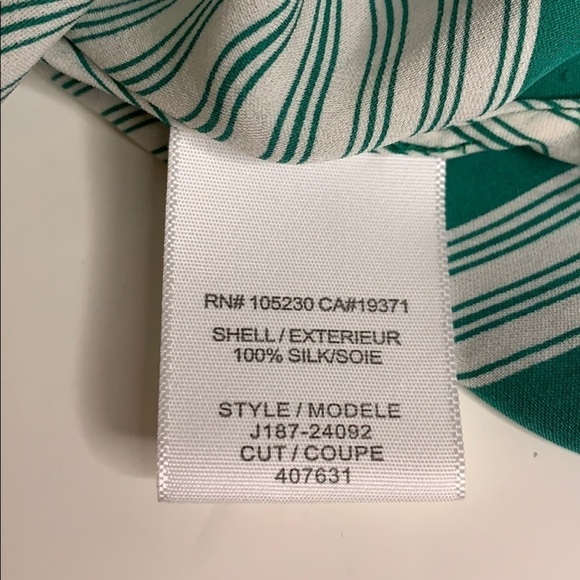 Joie Silk Center Pleated Button Down Blouse green professional small women’s - Picture 6 of 6